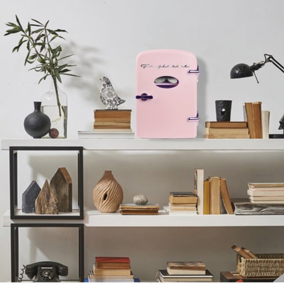 LARGE 9-can Mini Fridge PINK Frigidaire - Picture 4 of 6